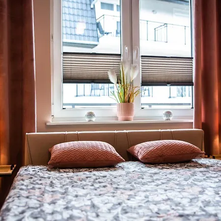 Markowe Zloty Park שצ'קלארסקה פוראובה