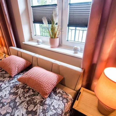 Markowe Zloty Park שצ'קלארסקה פוראובה