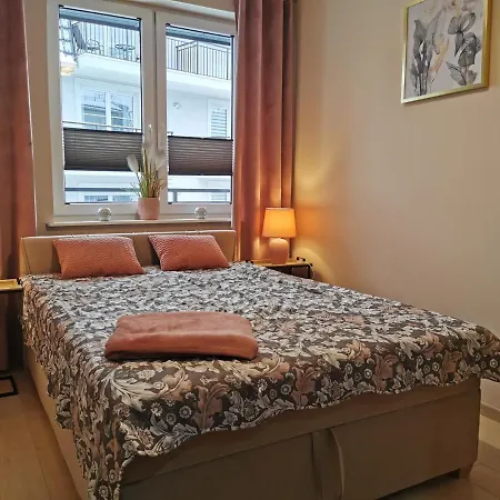 Markowe Zloty Park 斯克拉斯卡波伦巴