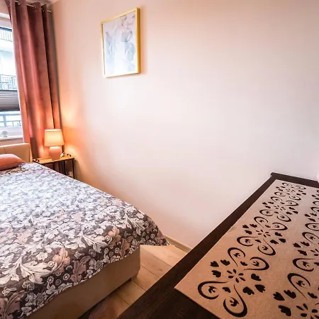 Markowe Zloty Park 斯克拉斯卡波伦巴